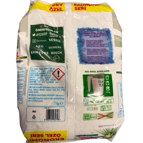 Ariel 2w1 Mountain Spring proszek do prania białych i kolorowych tkanin 7 kg 46 prań